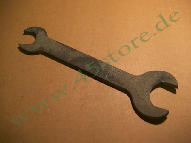 11814-35 // Key, rear axle + sleeve