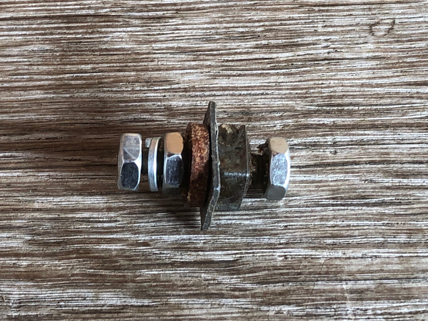 1615-42M // Connection screw, cable, distributor