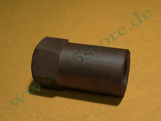 2932-32P // Mutter, Haltestange, Trittbretter, hinten, parkerisiert