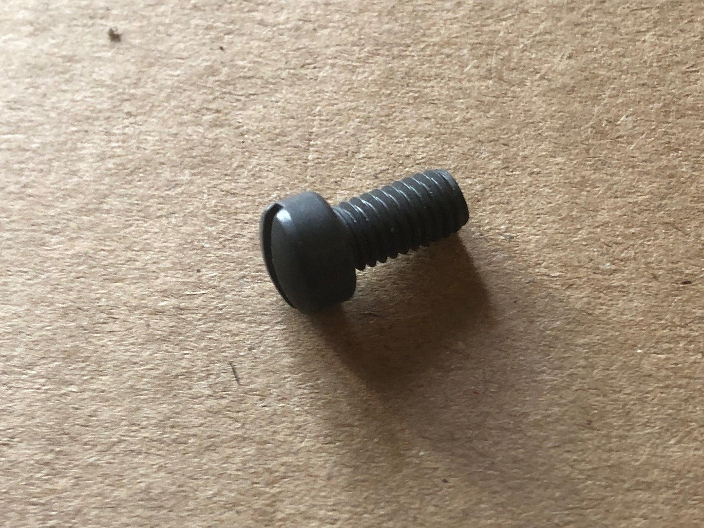 035P // Schraube, 10-32 UNF x 3/8", parkerisiert