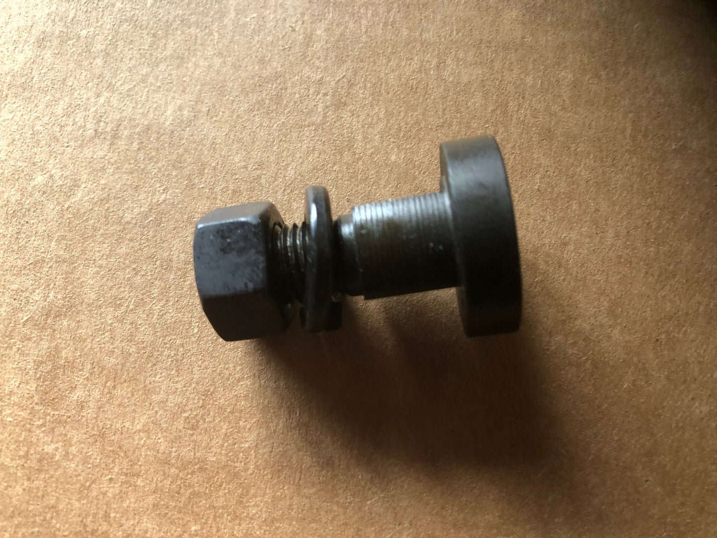 3187-34XP // Schraube + Mutter, Sattelbefestigung, vorne, parkerisiert