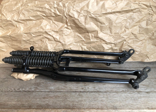 2601-36BC // Springer fork, Big Twin, Inline, Black, Chrome springs